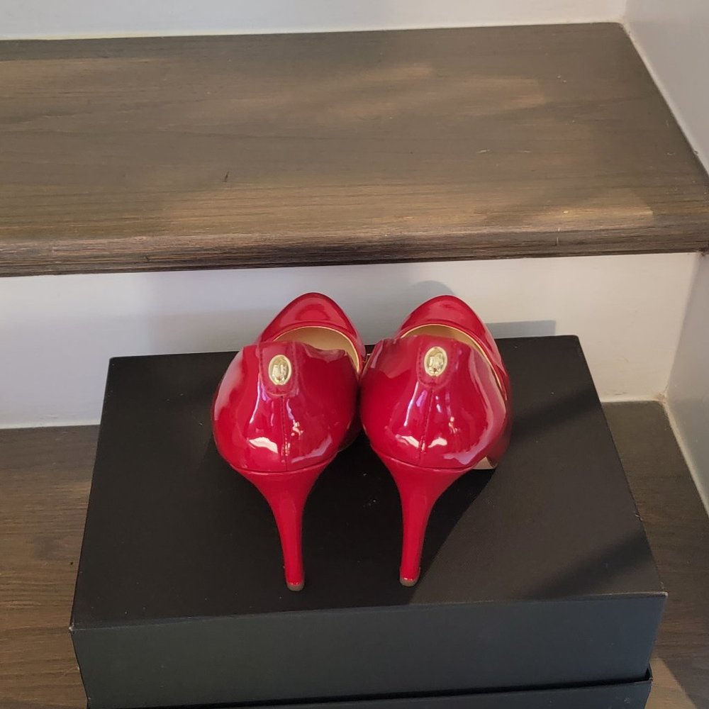 Shoes - Picture 2 of 3